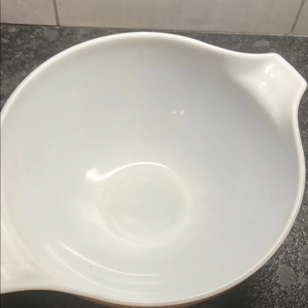Pyrex Cinderella bowls. Set of 3 Early American Mixing Bowls 441,443&444